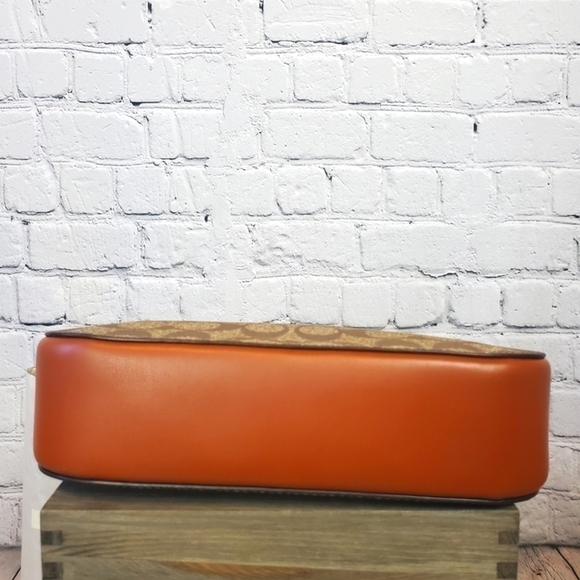 coach Jes Baguette In Signature Canvas With Coach Radial Rainbow NWT - Picture 9 of 10